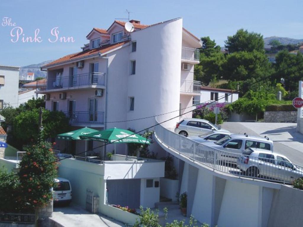 Pink Inn بودْسْتغانا المظهر الخارجي الصورة
