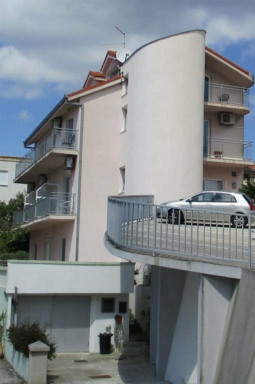 Pink Inn بودْسْتغانا المظهر الخارجي الصورة